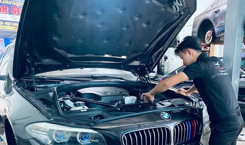 gara chuyên sửa ô tô bmw