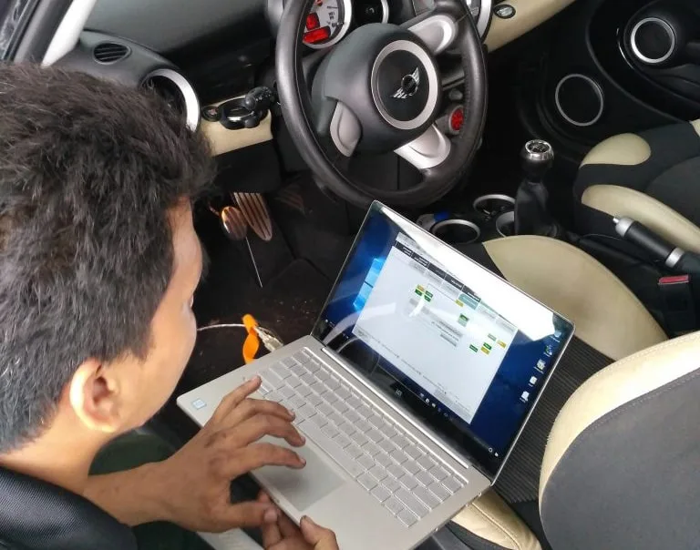 chuyên sửa chữa xe mini cooper