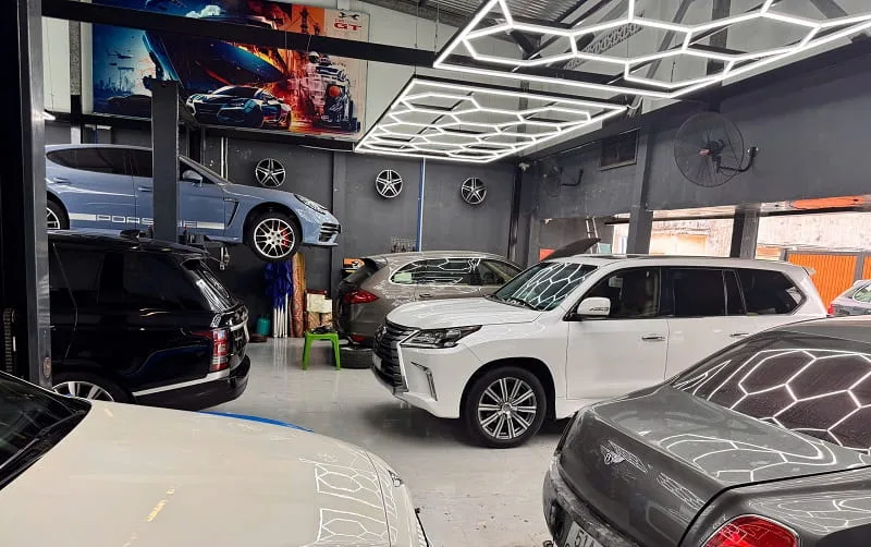 gara chuyên thước lái gt auto